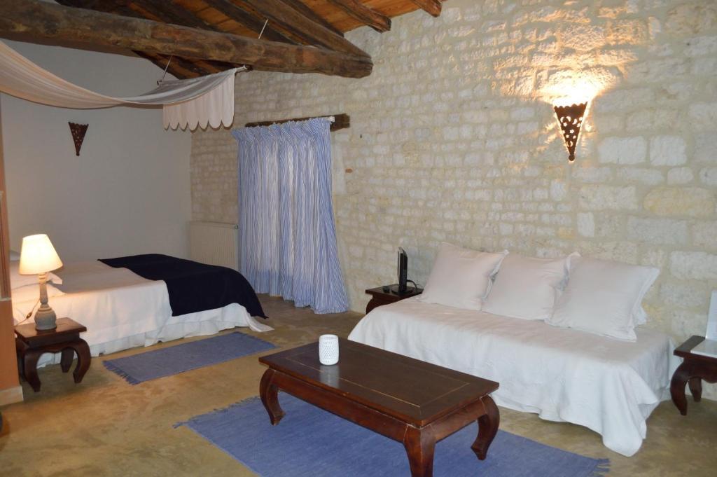 Les Vents Bleus Otel Donnazac Oda fotoğraf