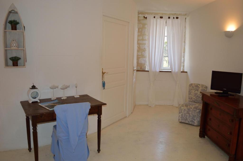 Les Vents Bleus Otel Donnazac Oda fotoğraf